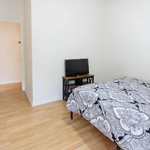 Private 2 Bedroom And 2 Bathroom In Apartment